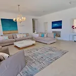 Sotavento Villa *